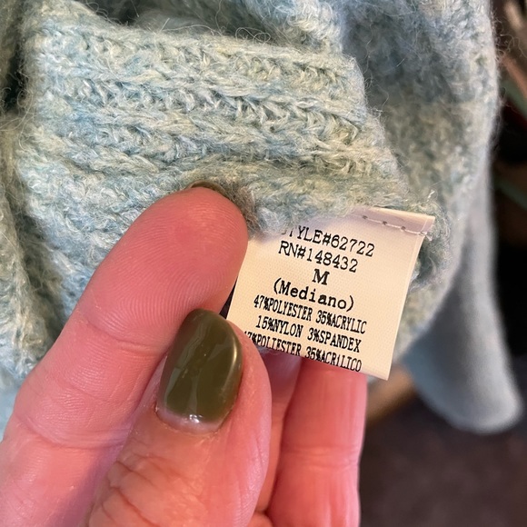 Sweater top. Pale green - Picture 4 of 9